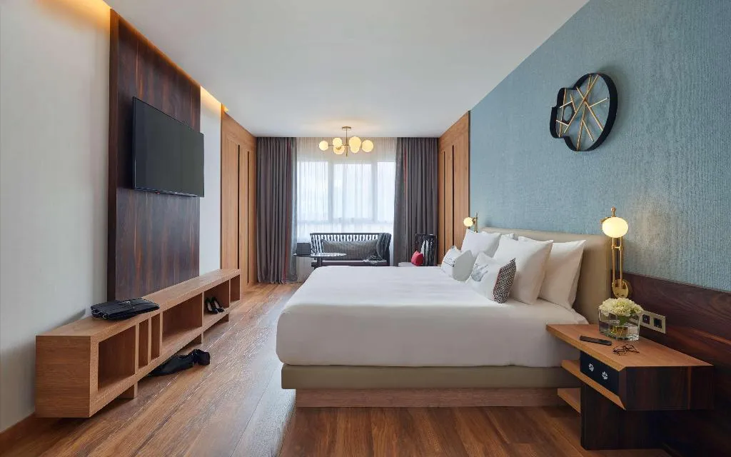 Room, Hyatt Centric Gran Via Madrid, Madrid