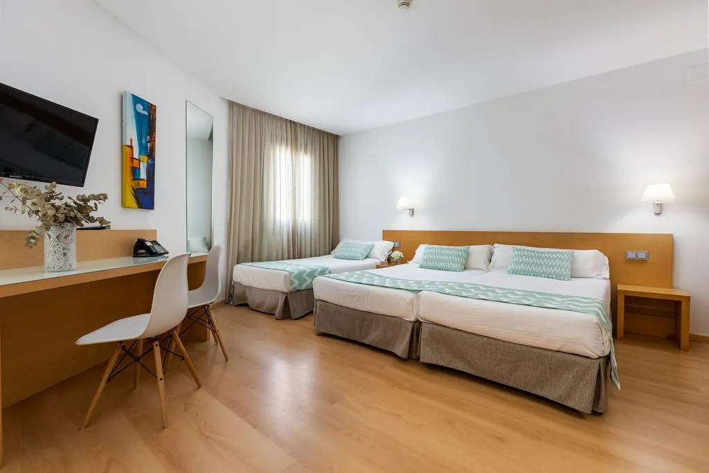 Double or Twin CAPACITY 3 Room, Daniya Alicante, Costa Blanca