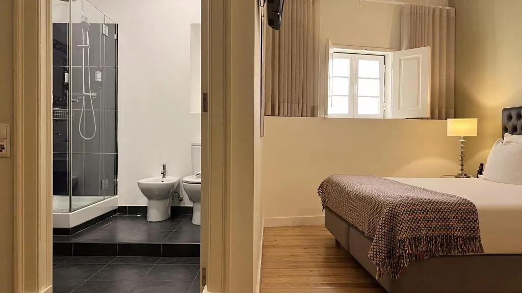 DOUBLE QUEEN SIZE BED Room, Casa do Bairro by Shiadu, Lisbon