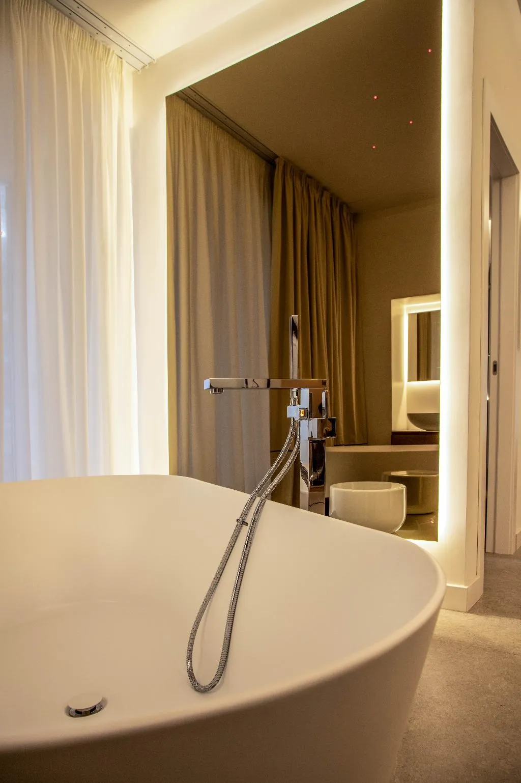 JUNIOR SUITE QUEEN SIZE BED Room, Mamalu - Corso Umberto 35, Naples