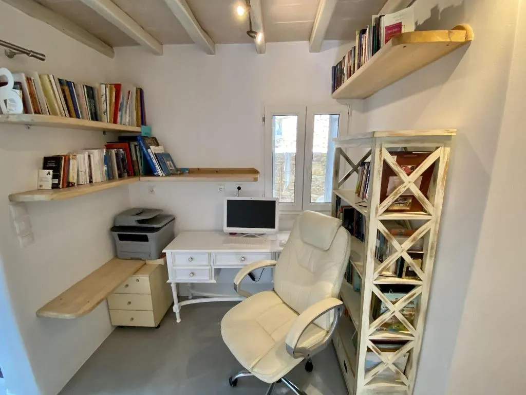 Room, Flaskos Suites, Mykonos