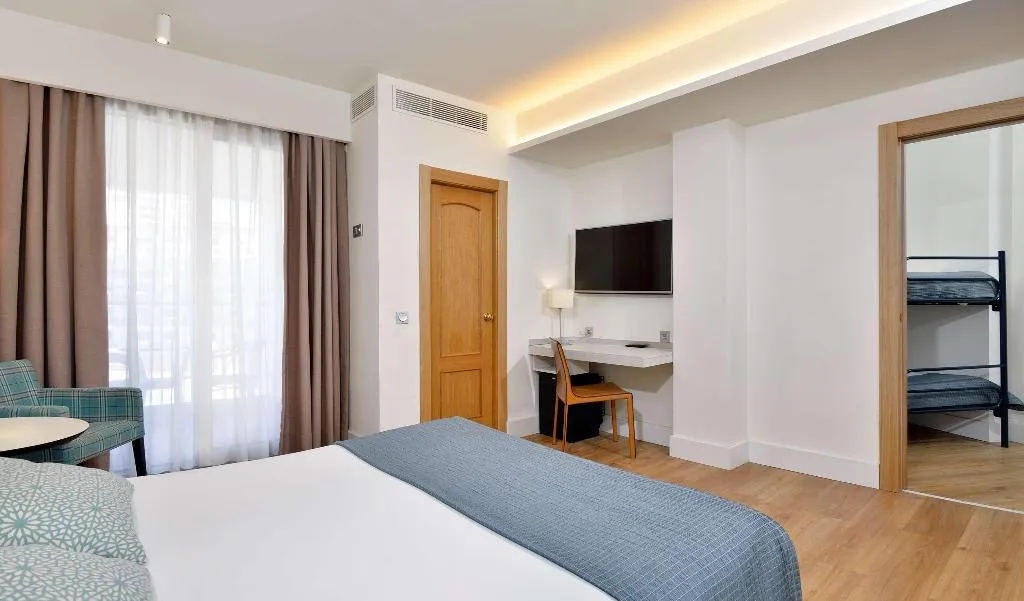 FAMILY ROOM STANDARD Room, Sol Torremolinos Don Pedro, Costa Del Sol