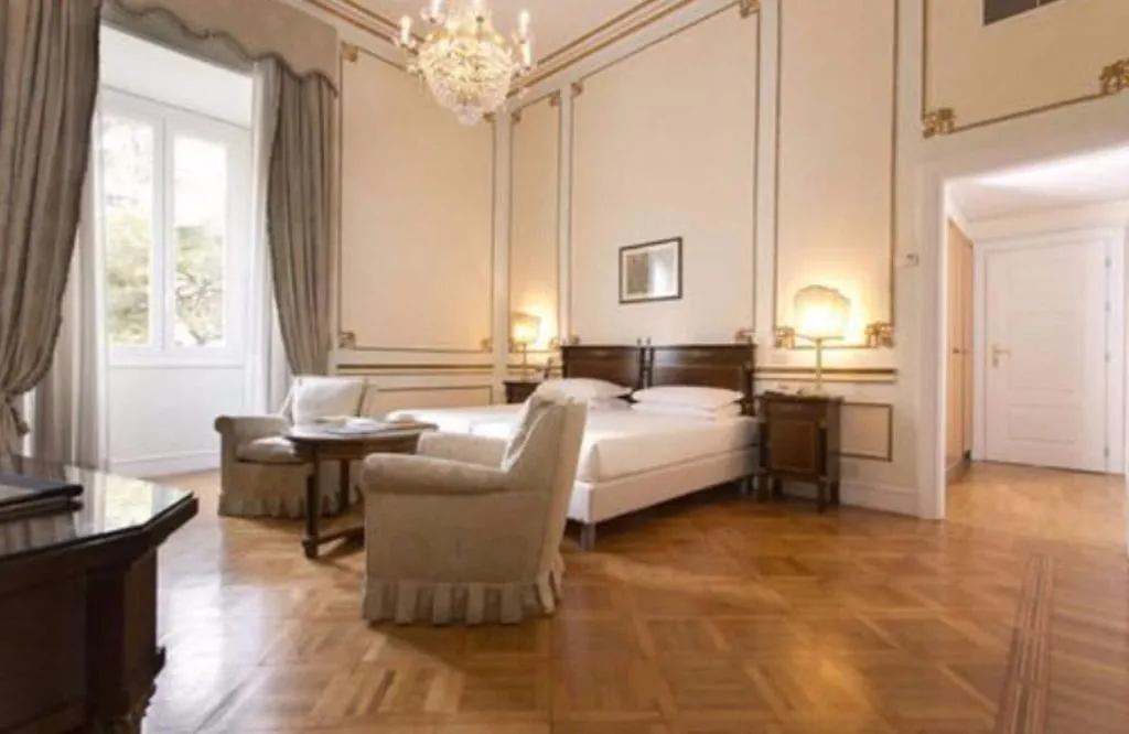 Double or Twin EXECUTIVE Room, Hotel Quirinale, Rome