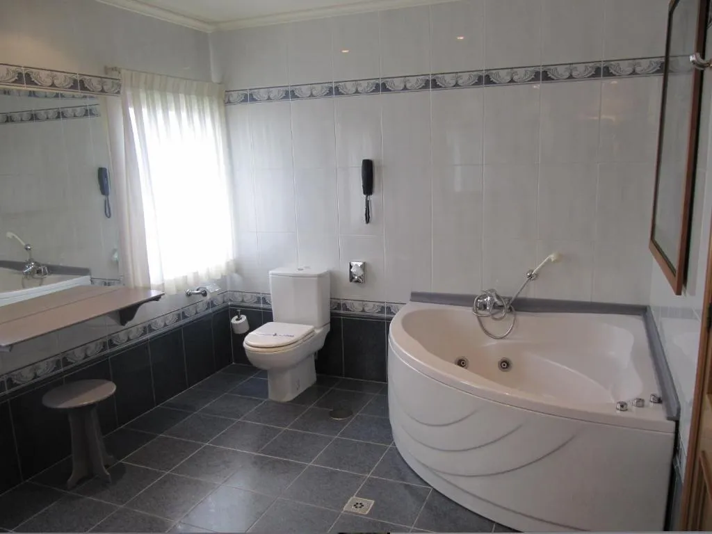 JUNIOR SUITE STANDARD Room, Sercotel Cuatro Postes, Madrid