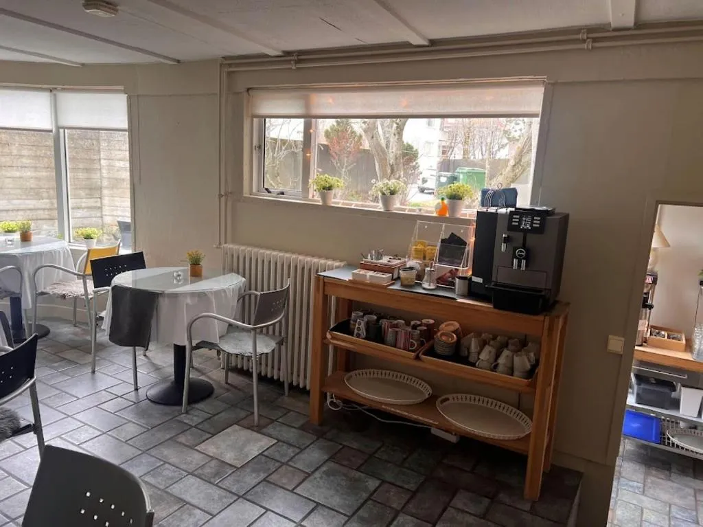 Room, Snorri's Guesthouse, Reykjavik
