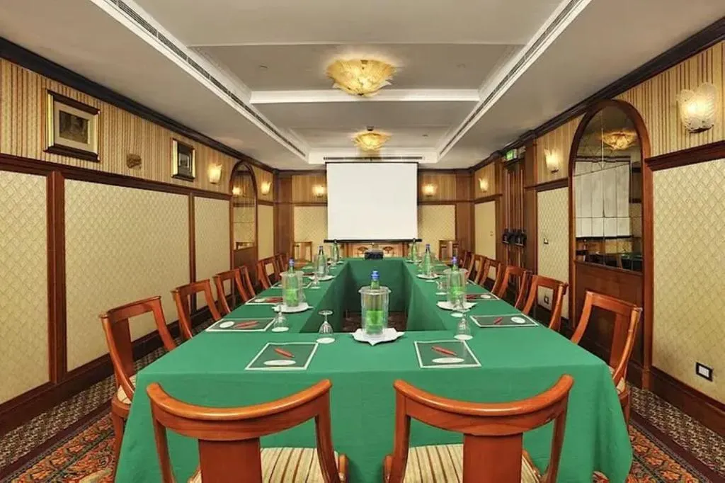 Conferences, Room Select Mecenate Palace, Rome