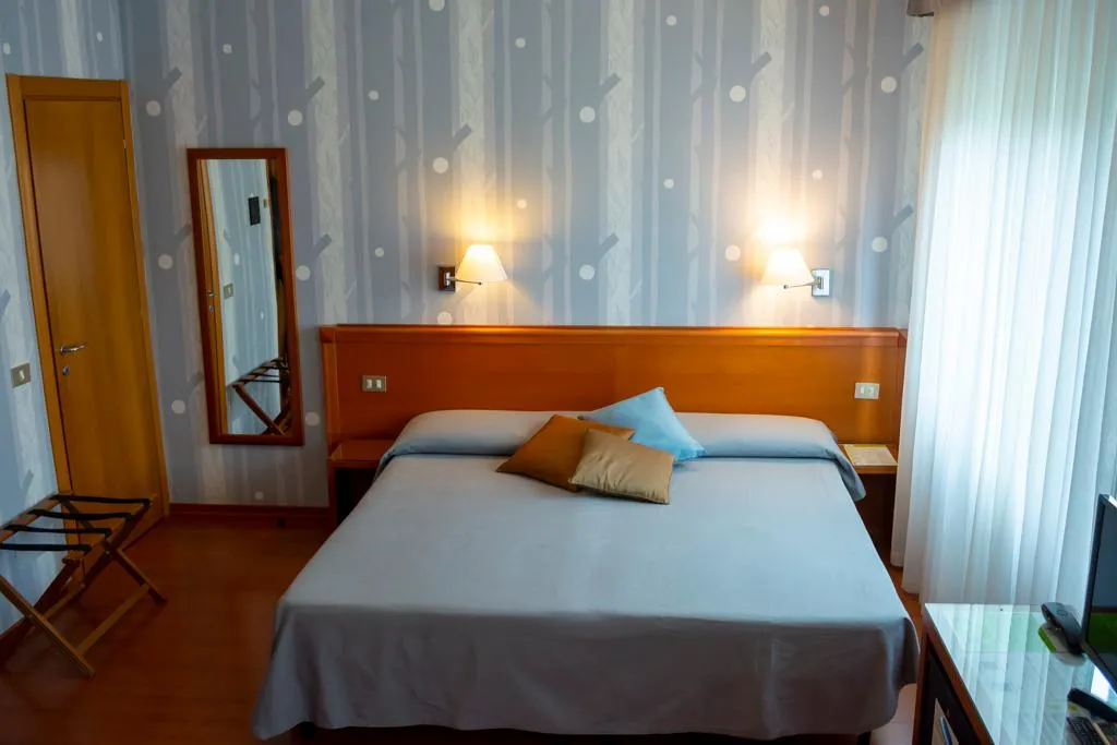 QUADRUPLE STANDARD Room, Eco Hotel Milano & Bioriso Restaurant, Milan