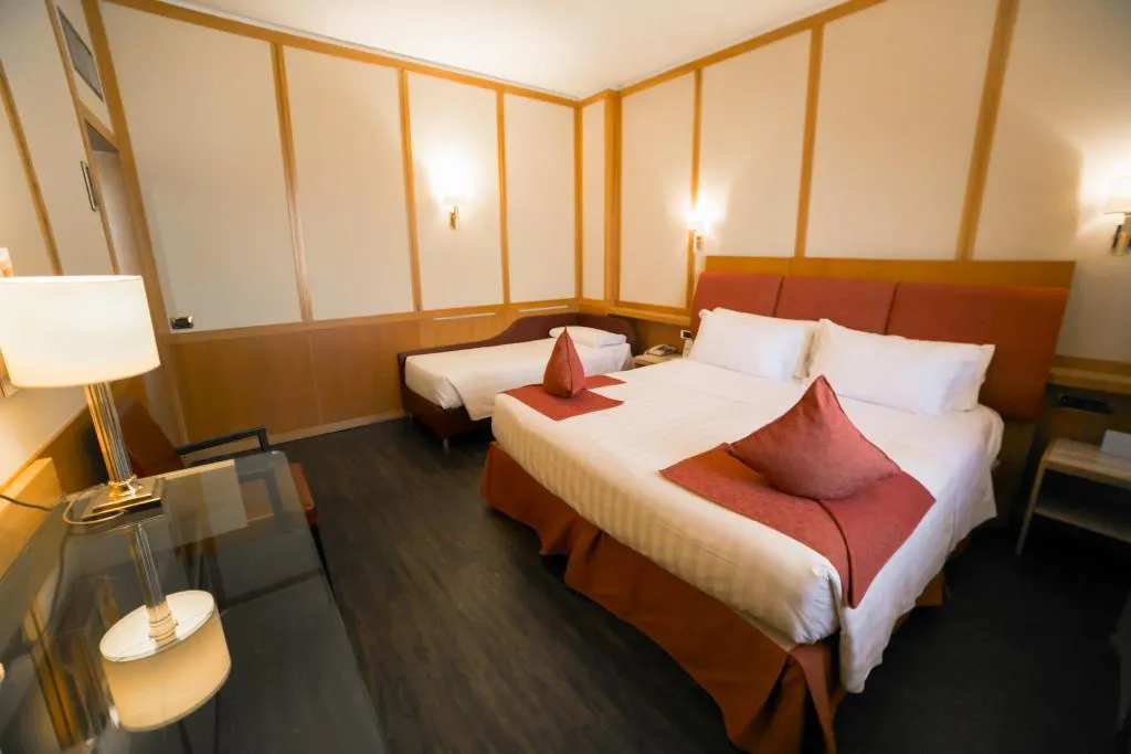 TRIPLE STANDARD Room, Hilton Garden Inn Rome Colosseum, Rome