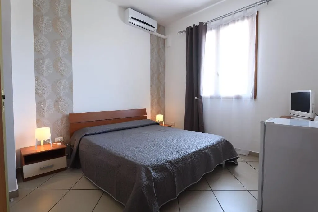 Room, Green Garden, Palermo