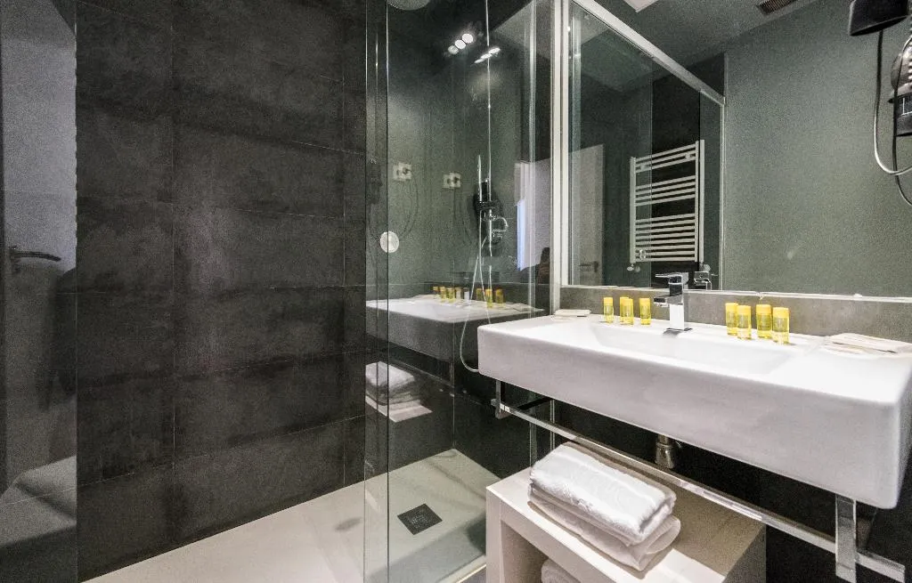 STUDIO CAPACITY 3 Room, Apartamentos Madrid Puerta del Sol, Madrid