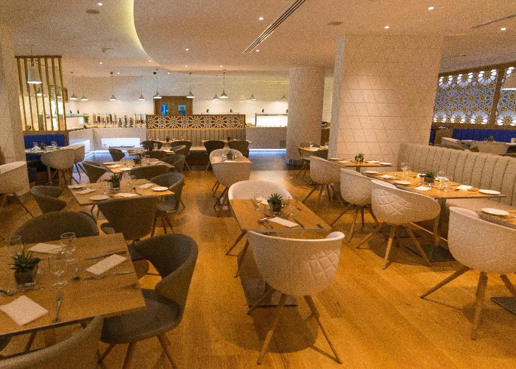 Restaurant, Premier Inn International Airport, Dubai
