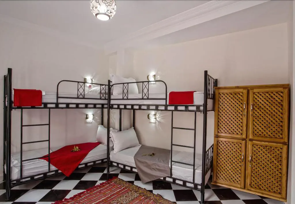 Room, Amour d'auberge, Marrakech