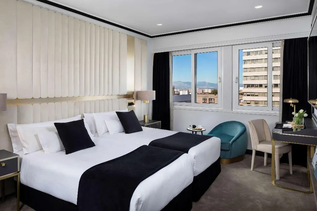 Double or Twin DELUXE Room, The Level At Hotel Melia Castilla, Madrid