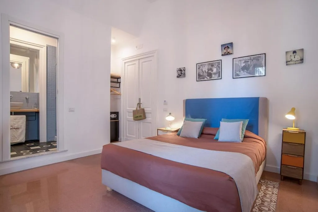 Room, Napoliamo Guest House, Naples