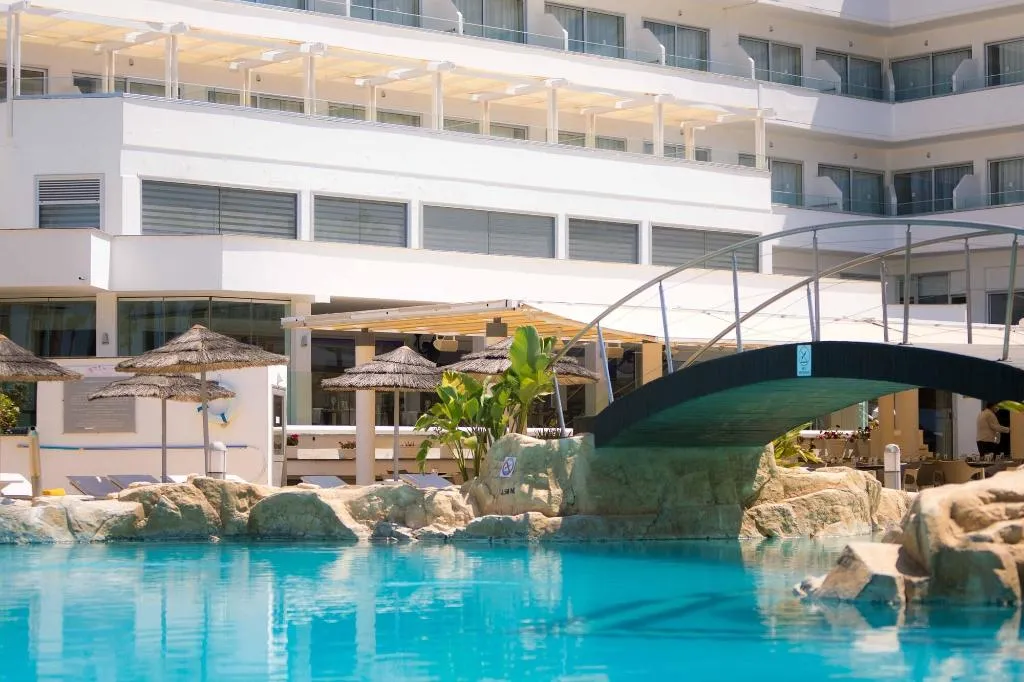 Sports and Entertainment, Tasia Maris Beach Hotel and Spa - Adults Only, Cyprus
