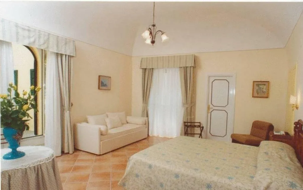 Room, Hotel Toro, Naples