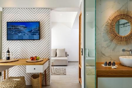 Solimar White Pearl, Crete