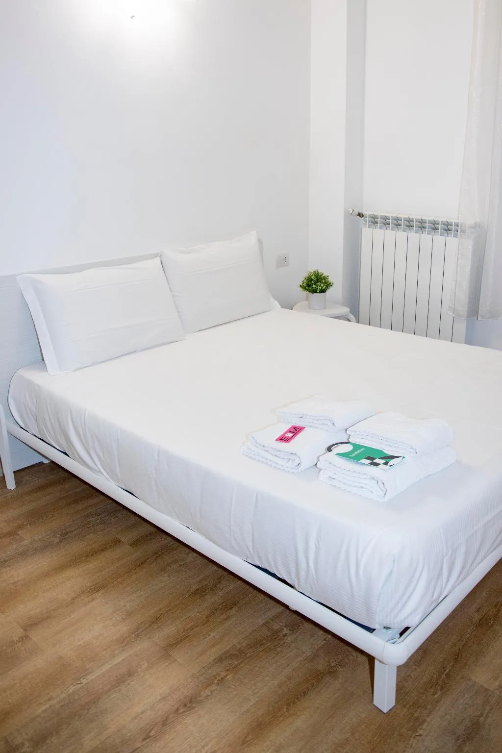 STUDIO CAPACITY 4 Room, Easy Apartment Navigli, Milan
