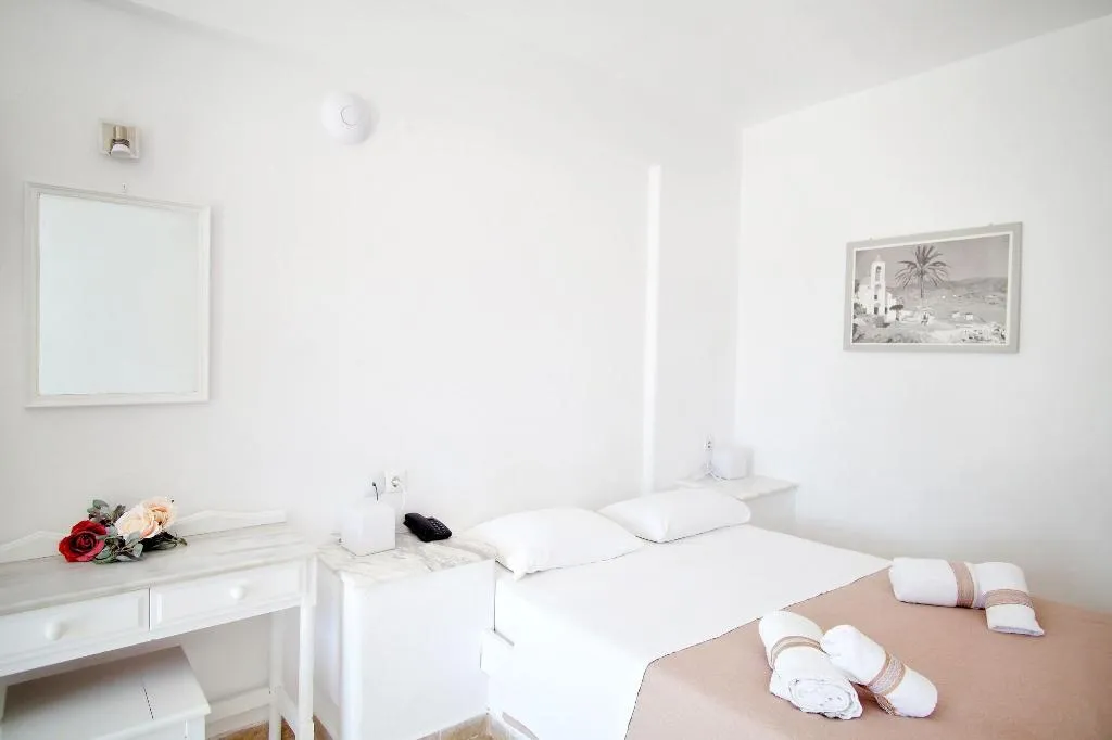 Room, Kritikakis Village Apartments, Santorini