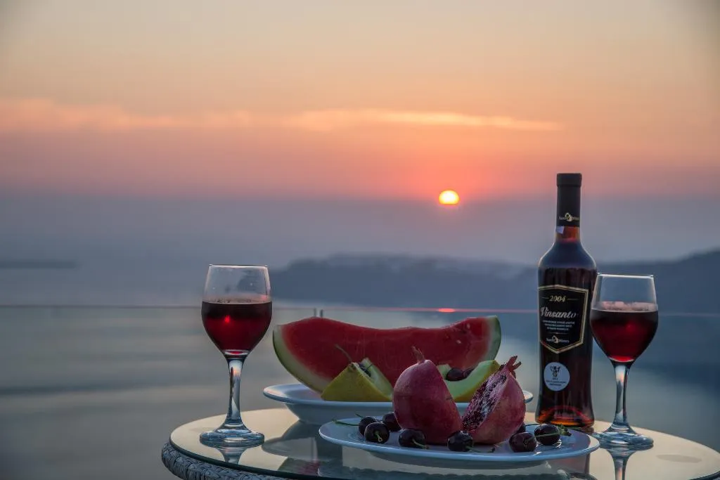 General view, Gizis Cliffside Suites, Santorini