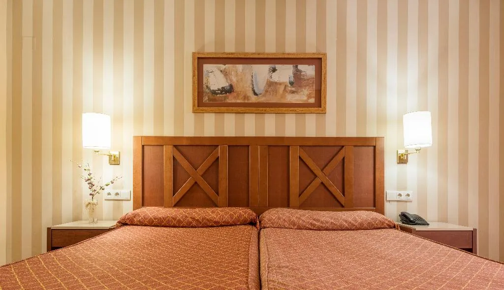 DOUBLE SINGLE USE STANDARD Room, Ilunion Alcora Sevilla, Seville
