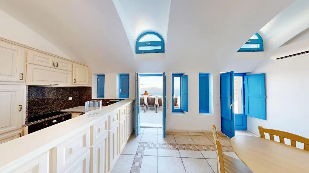 Room, Golden Grey Goose, Santorini