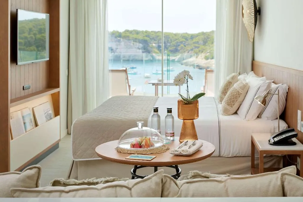 JUNIOR SUITE WITH VIEWS Room, Meliá Cala Galdana, Menorca