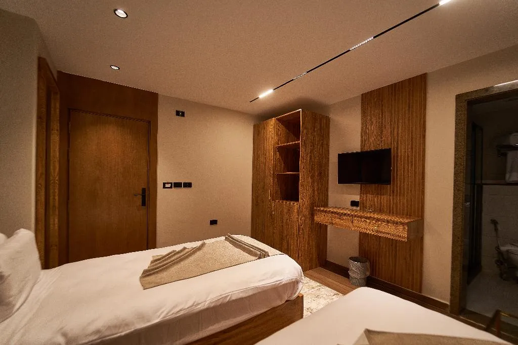 TWIN STANDARD Room, Gold's Pyramids Hotel, Cairo