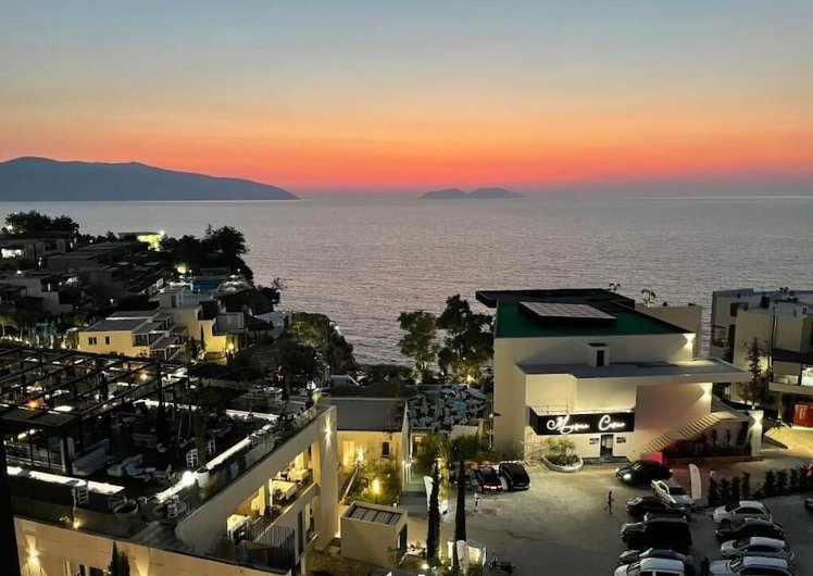 Thea Hotel, Kavaje