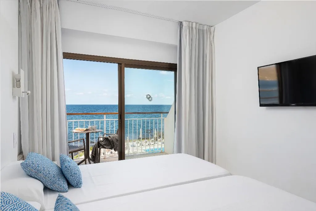 Double or Twin SEA FRONT Room, Hotel Atolon & Kaafu Beach Club, Majorca