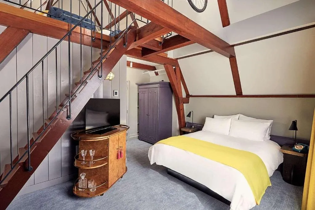 FAMILY ROOM STANDARD Room, Pulitzer Amsterdam, Amsterdam