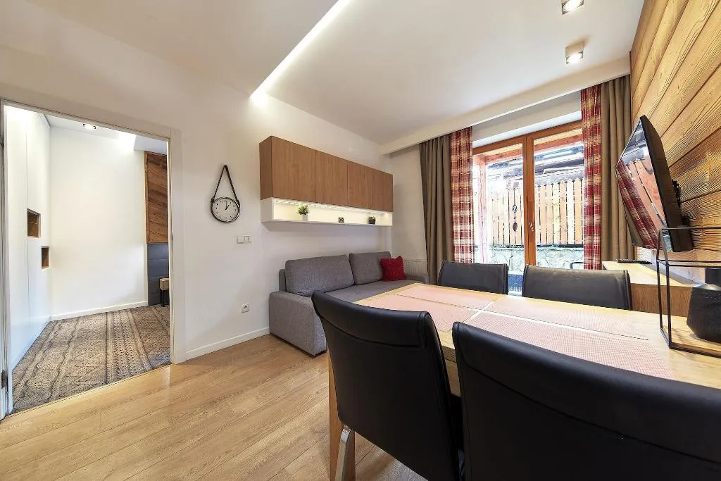 Room, ApartHotel Giewont, Krakow
