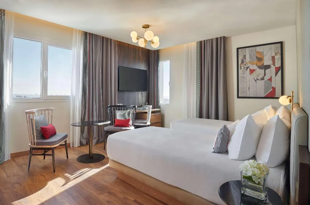 Room, Hyatt Centric Gran Via Madrid, Madrid