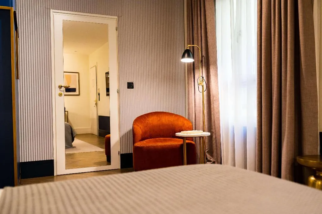 Room, The Cumberland, Malta