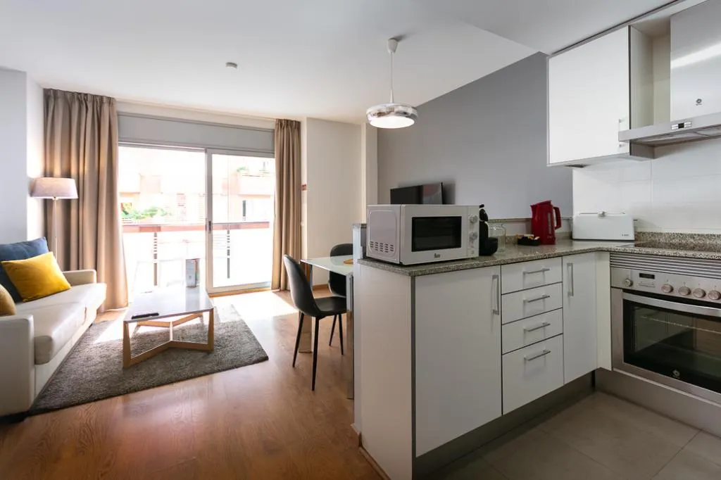 APARTMENT CAPACITY 4 TWO BEDROOMS Room, Sensation Authentic Gracia, Barcelona