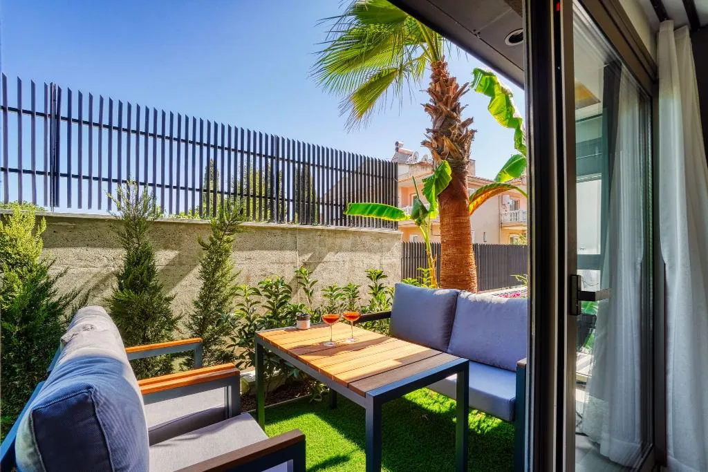 Room ONE BED Room, Ayayorgi̇ Homes & Hotels, Izmir