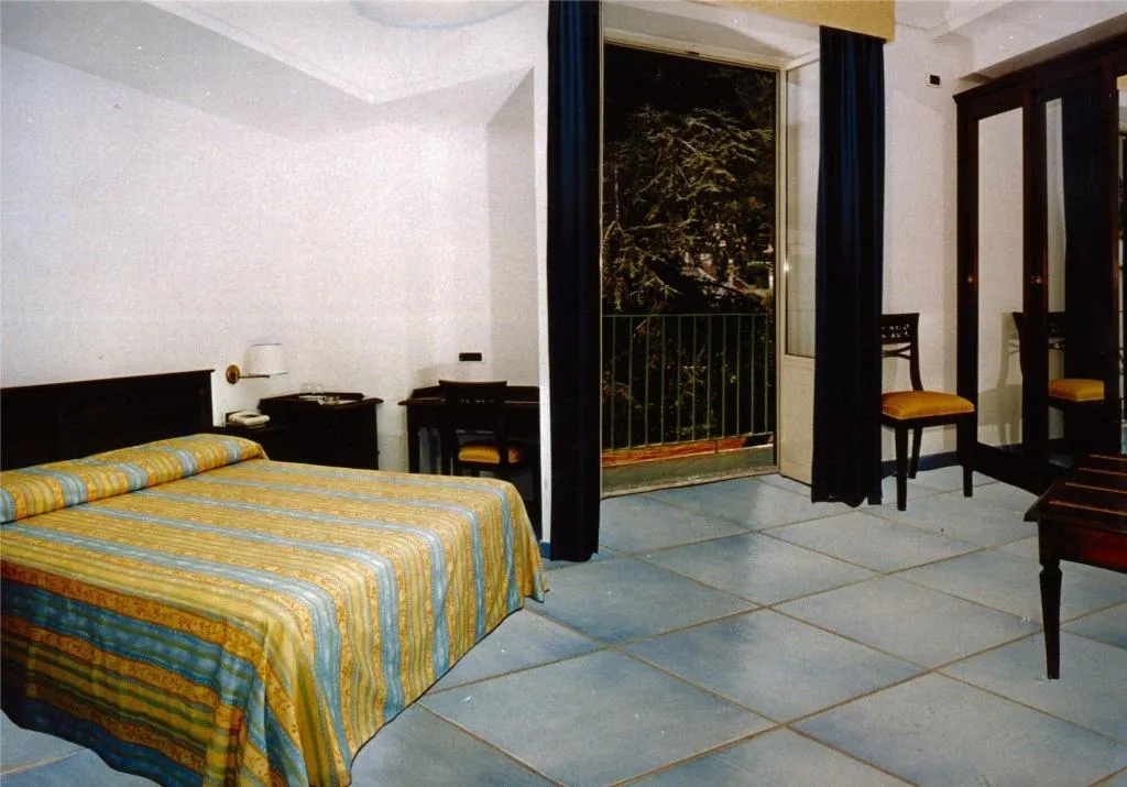 Room, Villa Ciccio, Naples