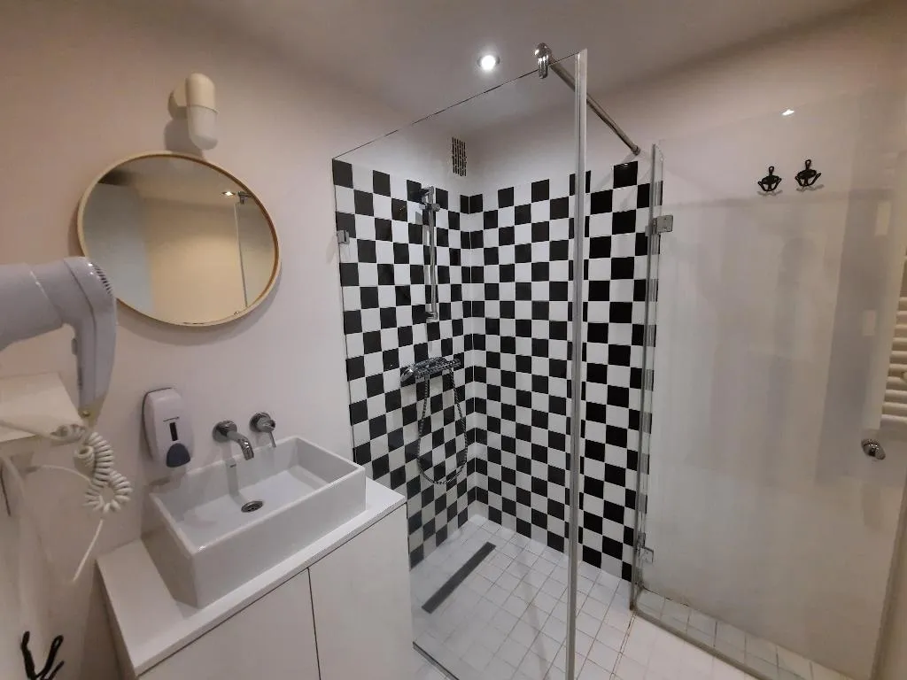 APARTMENT WITH DOUBLE BED Room, Lorf Hostel&Coffee, Krakow