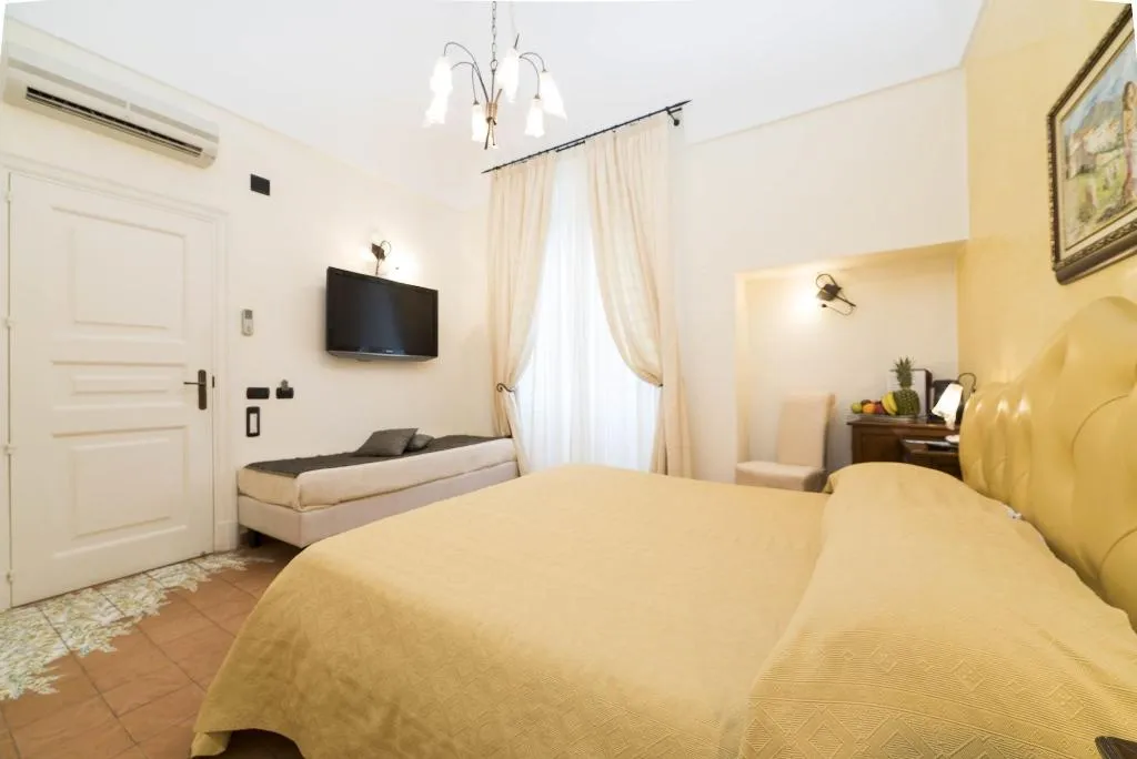 DOUBLE DELUXE Room, Hotel Villa Annalara, Naples