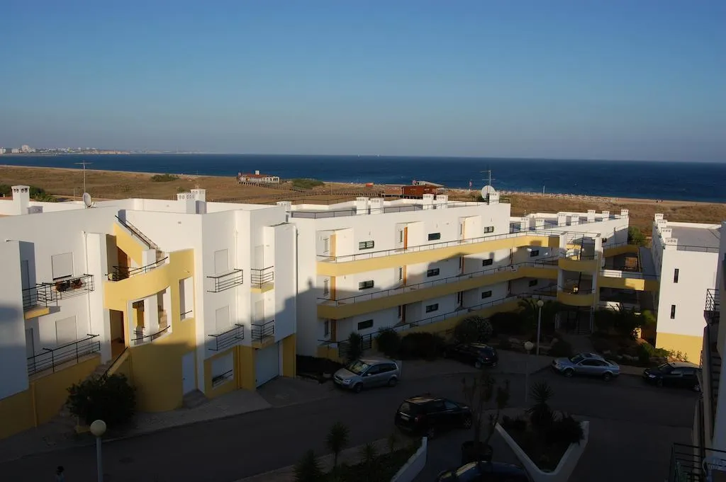 General view, Clube Da Meia Praia, Algarve