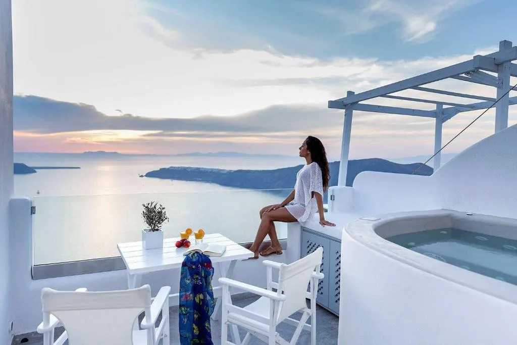 Room, Unique Suites, Santorini