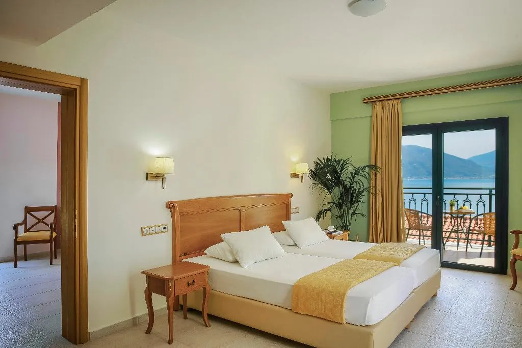 VILLA TWO BEDROOMS WITH PRIVATE POOL Room, Kefalonia Bay Palace by GHH, Kefallinia