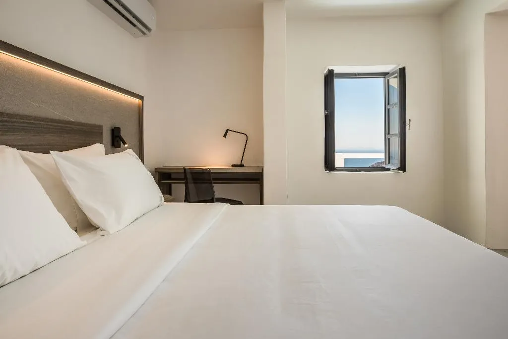 SUITE SEA VIEW HONEYMOON Room, Sun Rocks Boutique Hotel | Caldera View Suites, Santorini