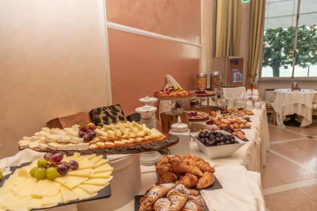 Restaurant, LVG Hotel Collection - Hotel Pallanza, Milan