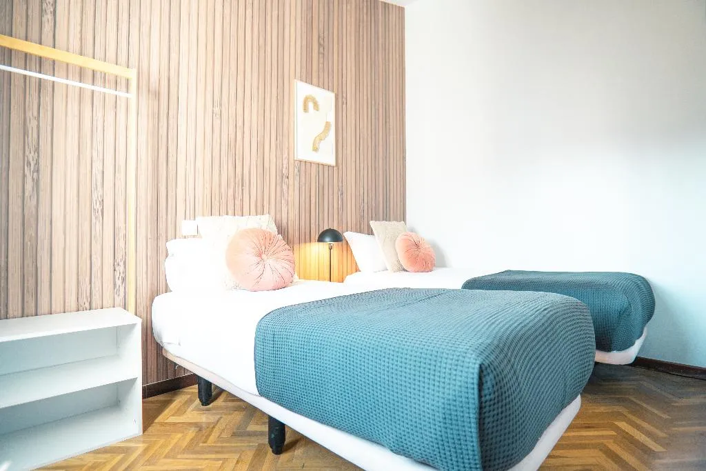 APARTMENT TWO BEDROOMS ONE BATHROOM Room, Smartr Chueca, Madrid