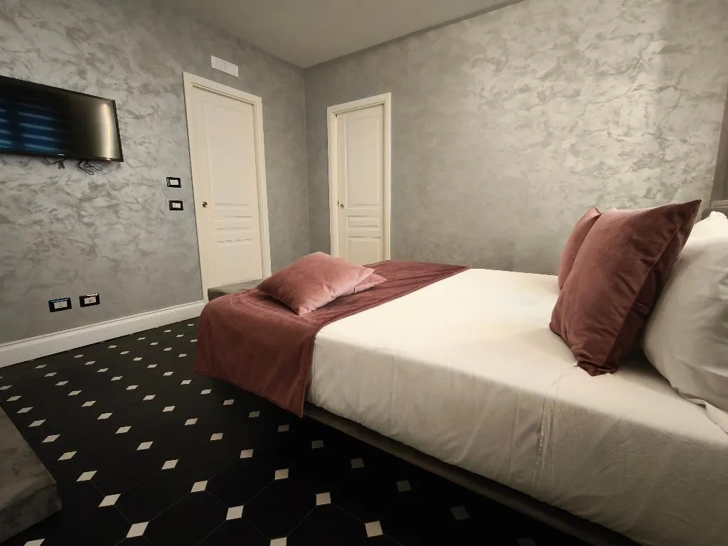 DOUBLE STANDARD Room, Profumo Maison Colosseo, Rome