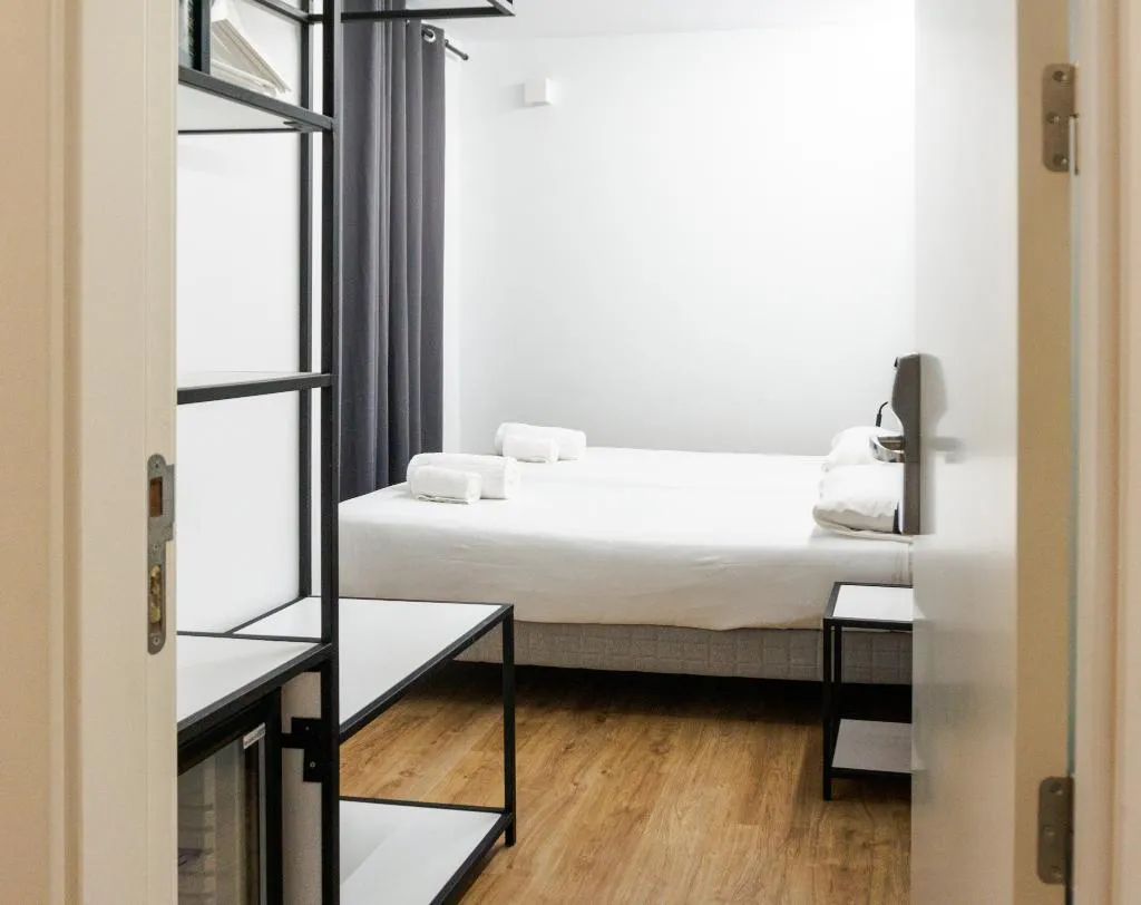 TWIN TWO BEDS Room, Fontanella Green House, Barcelona