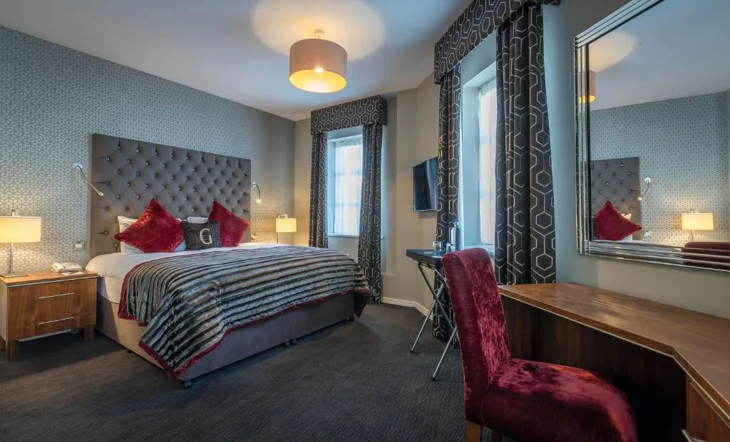 DOUBLE DELUXE QUEEN BED Room, Hotel Riu Plaza The Gresham Dublin, Dublin