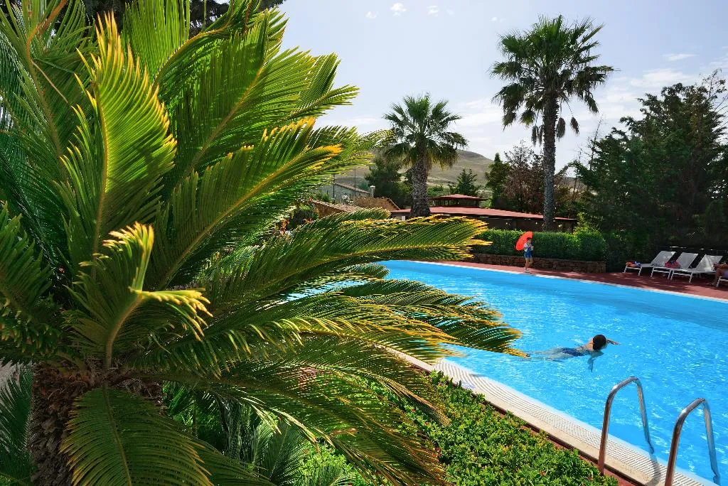 Pool, Villa Dafne, Palermo
