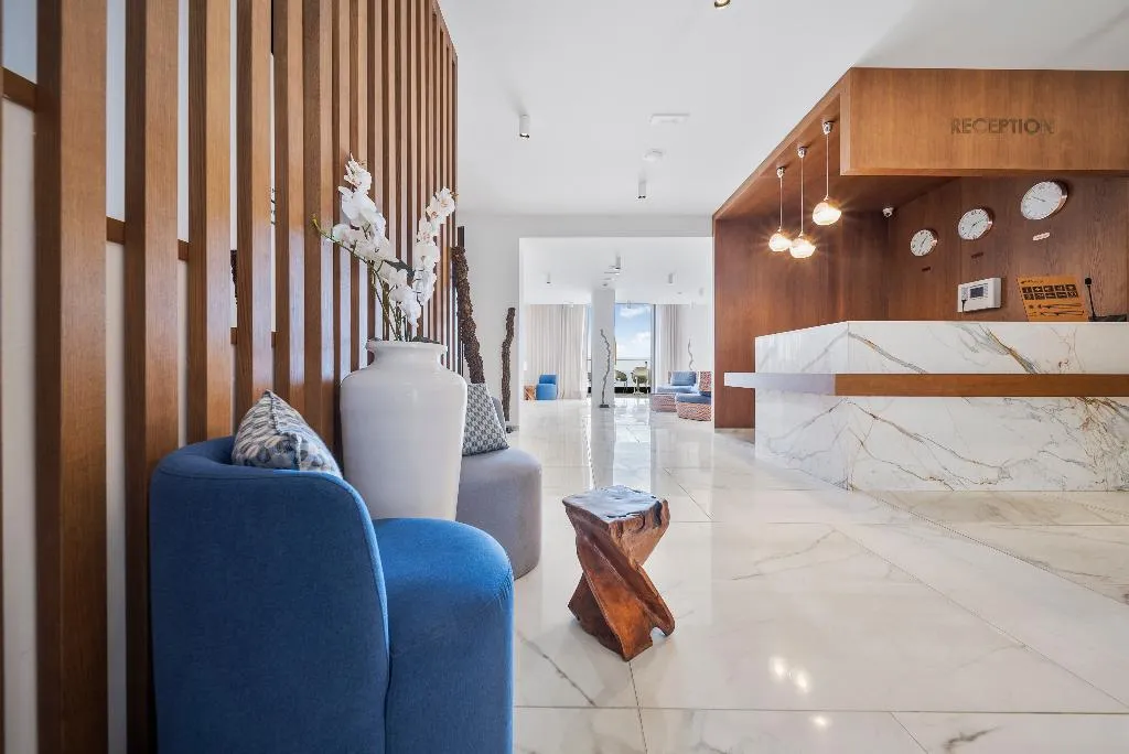 Lobby, HVD Nympha Adults Only, Varna